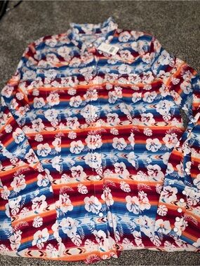 NWT TIN HAUL women’s snap up